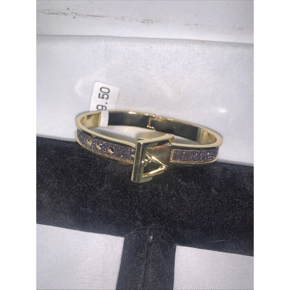 Macy’s Belt buckle design Gold coloured bracelet Fashion Jewelry - Picture 7 of 12